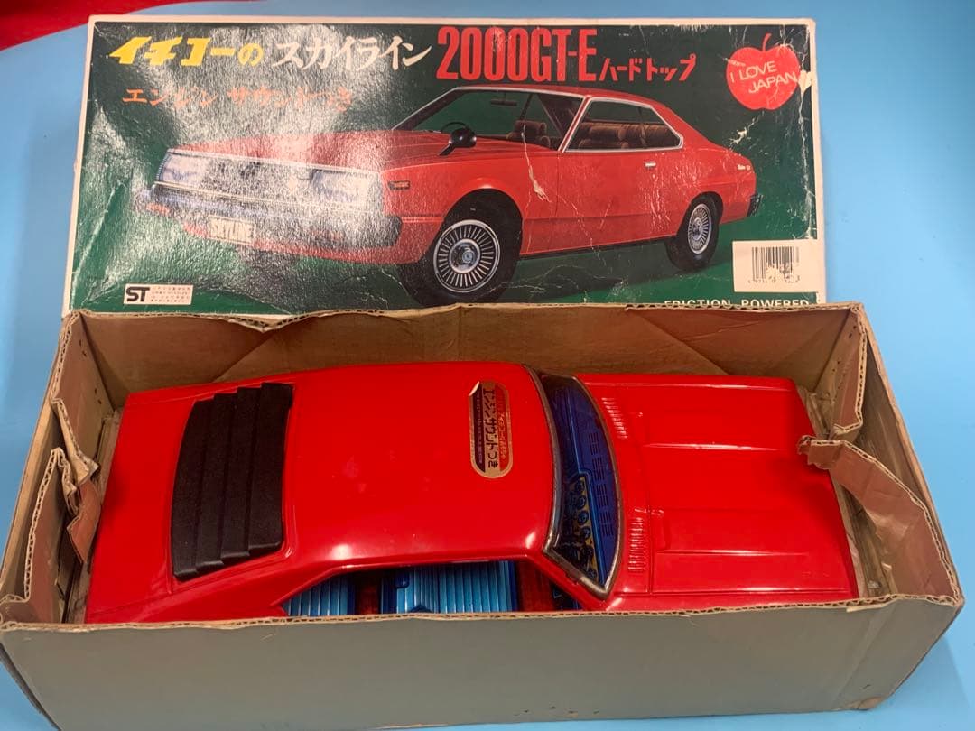 スカイライン 2000GT-E 赤 フリクション式