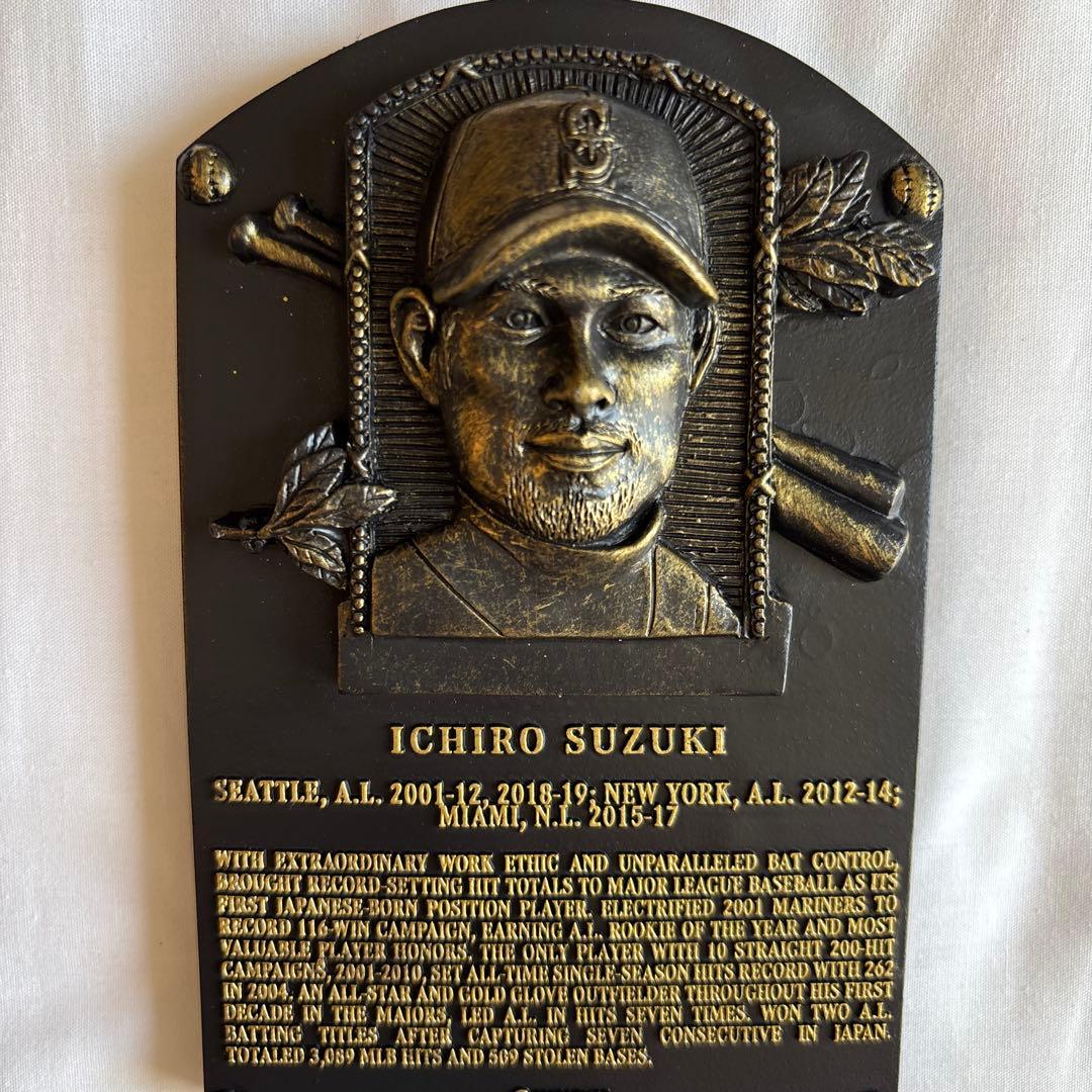 イチロー MLB殿堂入り彫刻プラーク 盾 記念品 - メルカリ