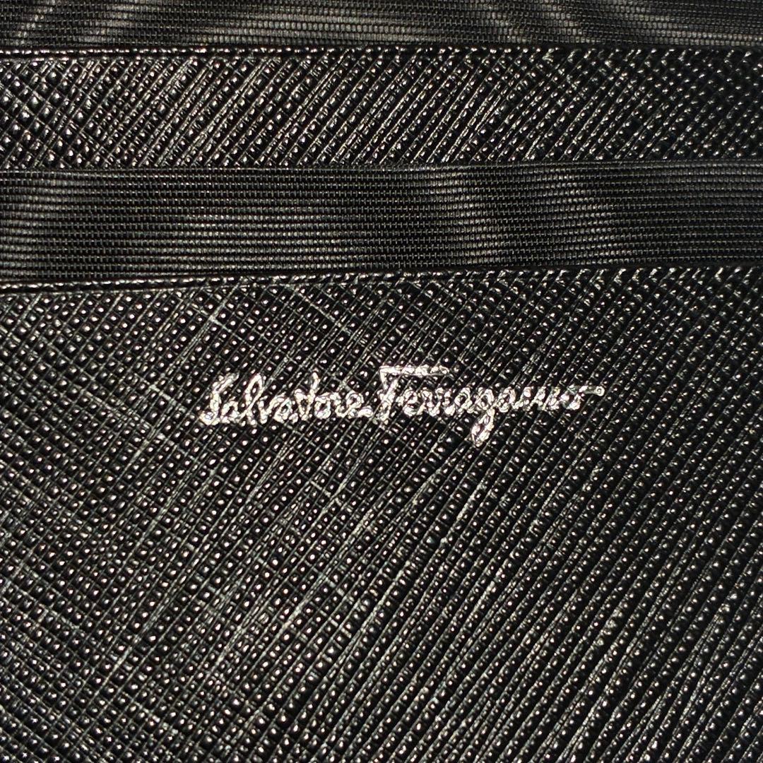 user_31d064ff フェラガモ 二つ折り財布