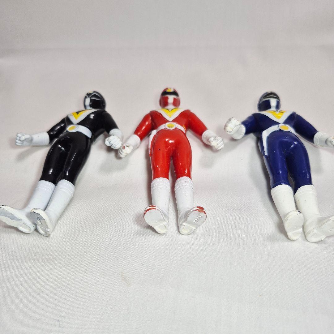 地球戦隊ファイブマン ソフビフィギュア3体セット12センチ - メルカリ