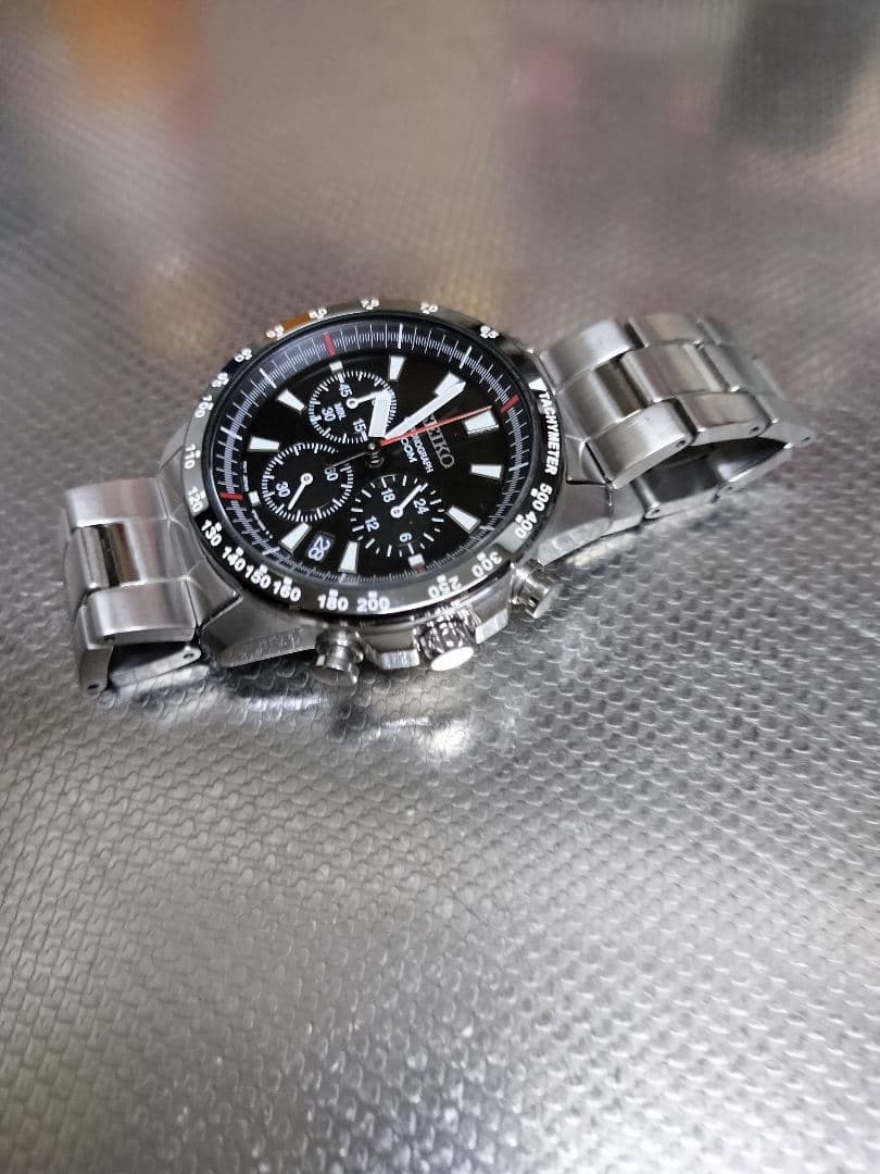 SEIKO クロノグラフ 腕時計ブラックダイヤル　１０気圧防水