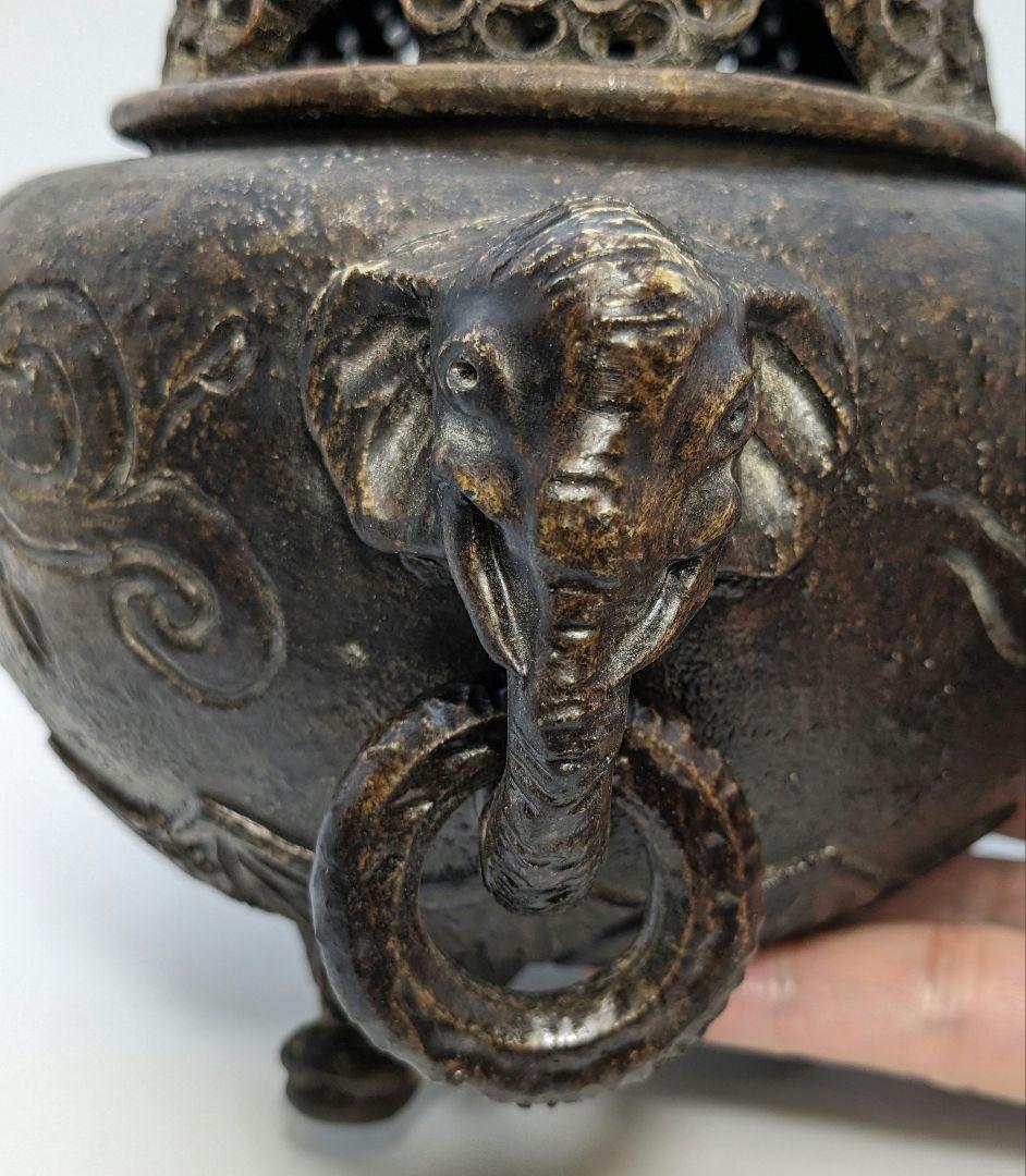 菊彫象耳三足香炉 備前焼？ 合箱 置物 インテリア 細工物 工芸品 香道具 在銘