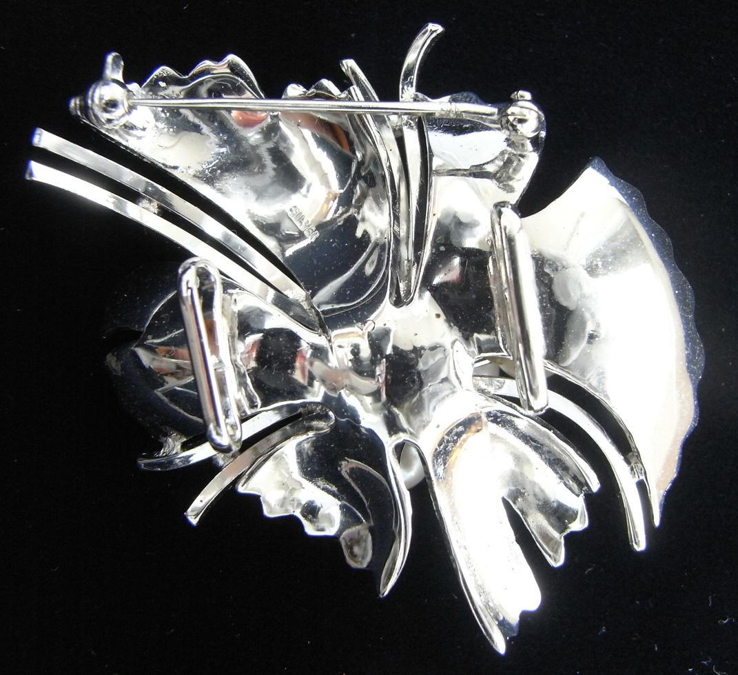 ☆925シルバー(銀製)☆本真珠ブローチ（アコヤ真珠) 9粒・兼 帯留め☆新品