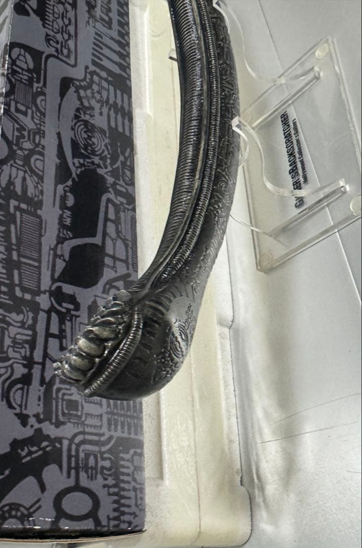 GIGER’S BACKSCRATCHER H・R・ギーガー エイリアン 孫の手