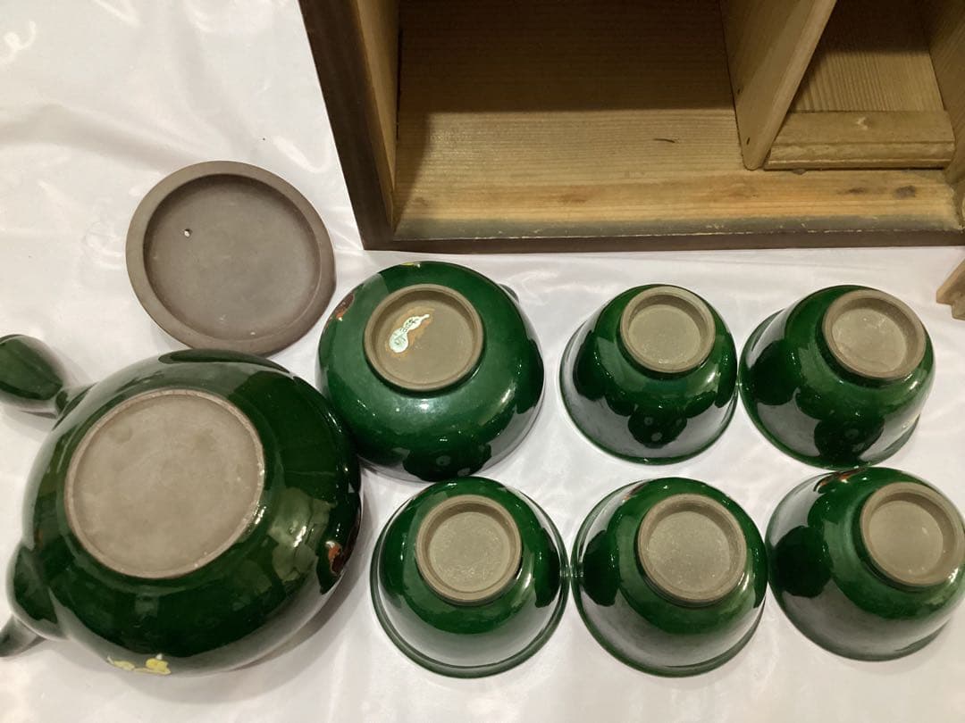 支那人形 萬古焼 茶道具セット 煎茶 緑色 陶器製 木箱 唐子の玉遊び