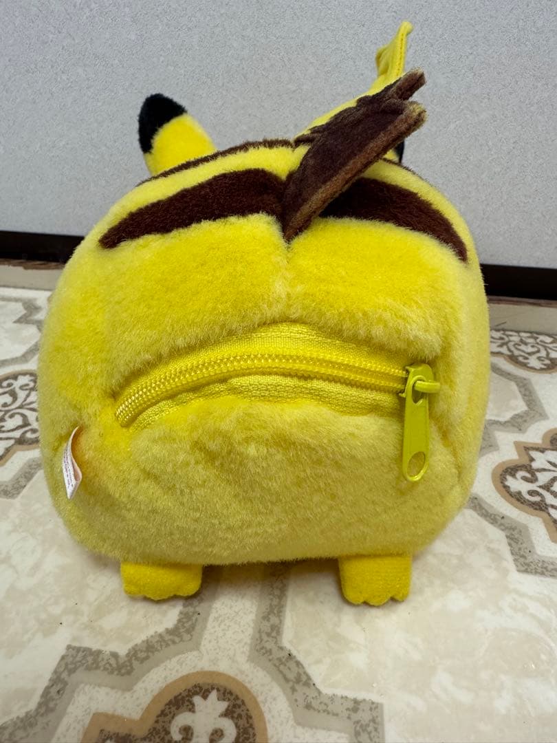 TOMY ピカチュウ　初期　ぬいぐるみ