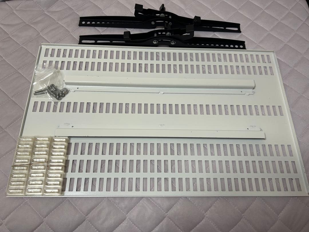 TI200 Mサイズ 壁美人 37-47インチ （テレビ壁掛け用金具）ホワイト 壁