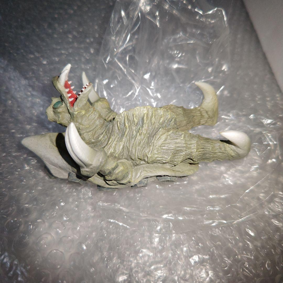 地球防衛軍秘密基地本部　グラナダス　帰ってきたウルトラマン　フィギュア