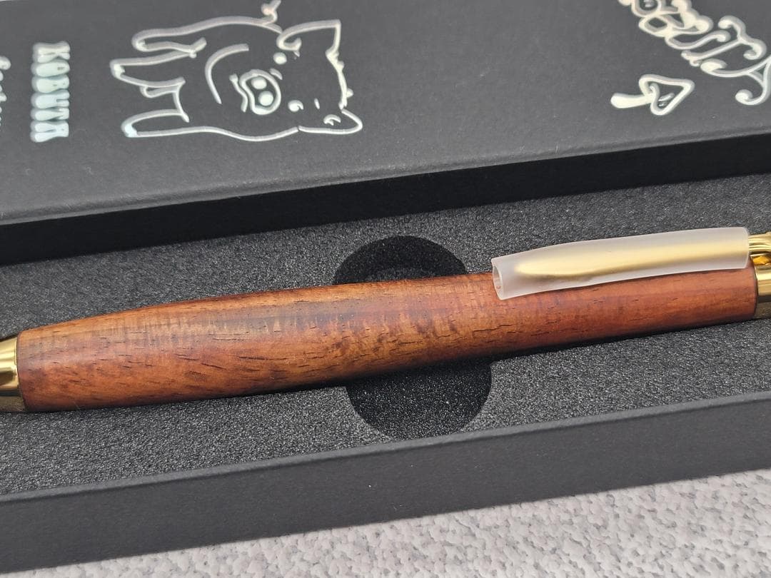 新品　こぶた工房　サイアミーズローズウッドマイクロカーリー金金具シャープペンシル