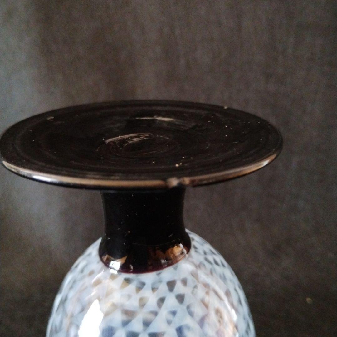 氷コップ 和ガラス乳白透かし鱗文なつめ型黒脚 - メルカリ