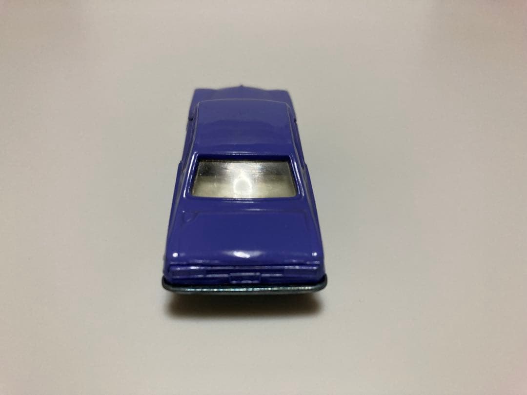 トミカ　日本製　ニッサン　スカイライン2000GT 1Aホイール　紫色指定箱