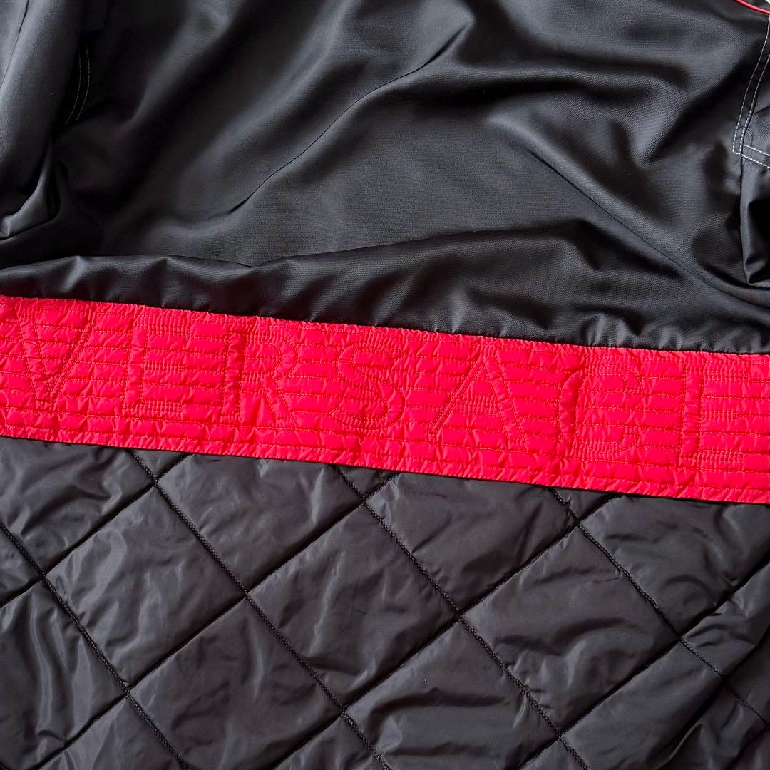 近年 VERSACE RFID搭載 Vロゴブルゾン キルティング 切替 ブラック
