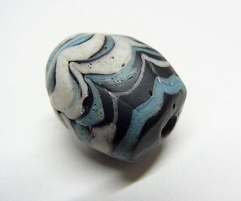 ☆G2703☆古代とんぼ玉 (A47) イスラム大粒 ガラスビーズ かきあげ文様