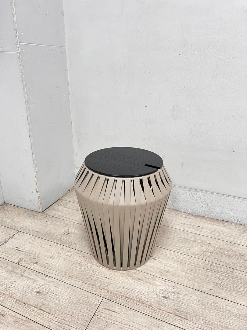 極美品】 BoConcept Valencia ボーコンセプト サイドテーブル - メルカリ