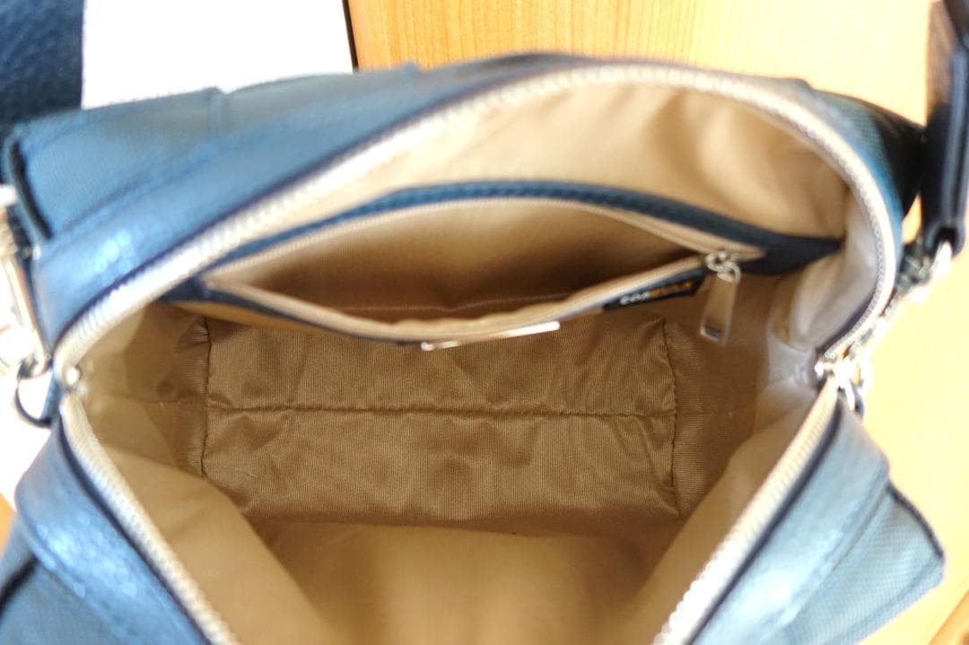 IACUCCI ショルダーバッグ ベルタ CORDURA Sサイズ ネイビー