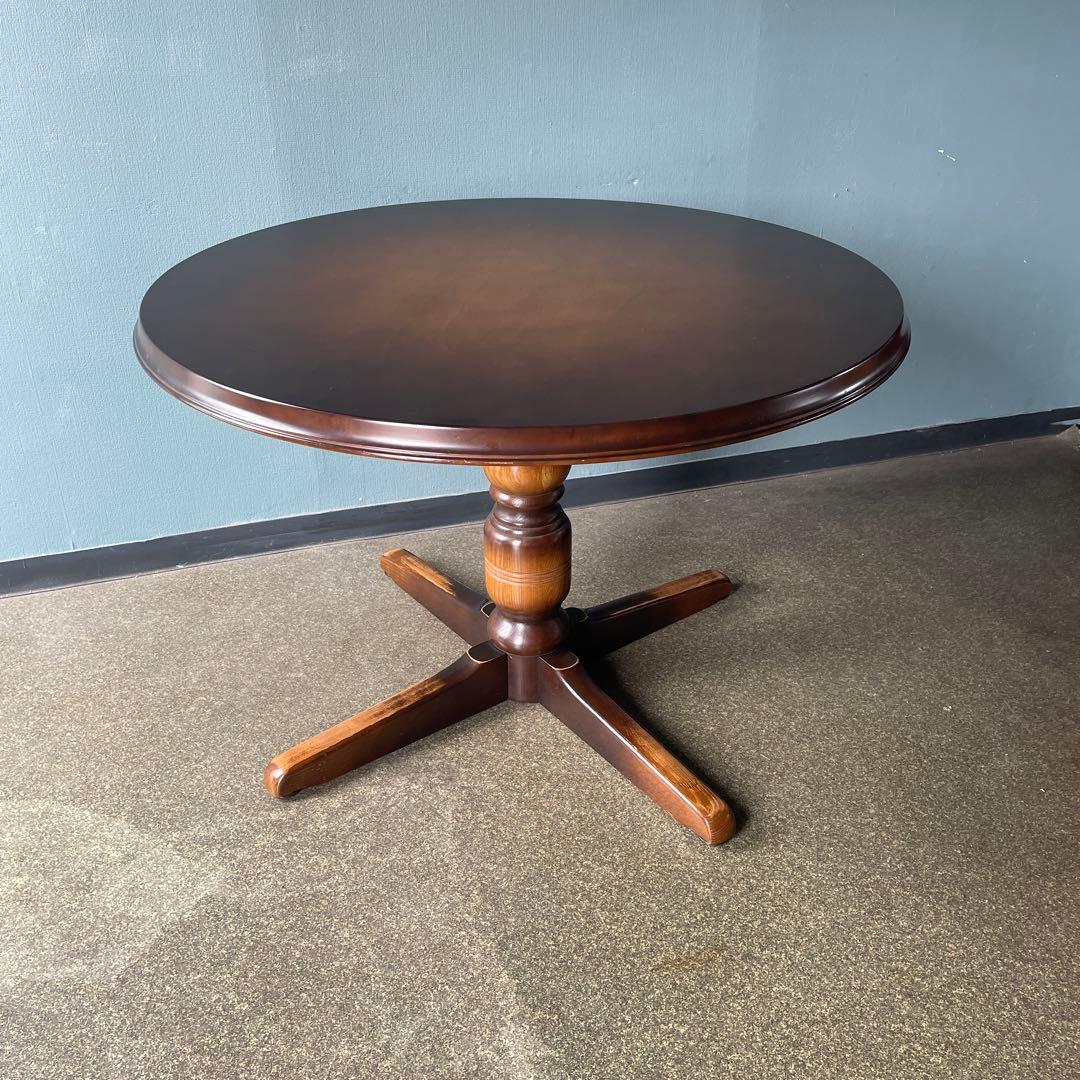 飛騨産業　キツツキマーク　ラウンドテーブル　直径106cm