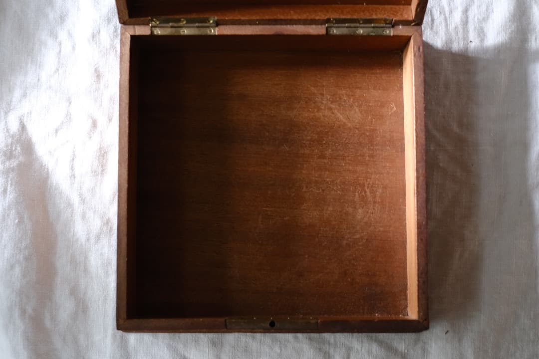 Holiday Sale】フランスアンティーク｜ネオ・ルネサンス様式の木箱