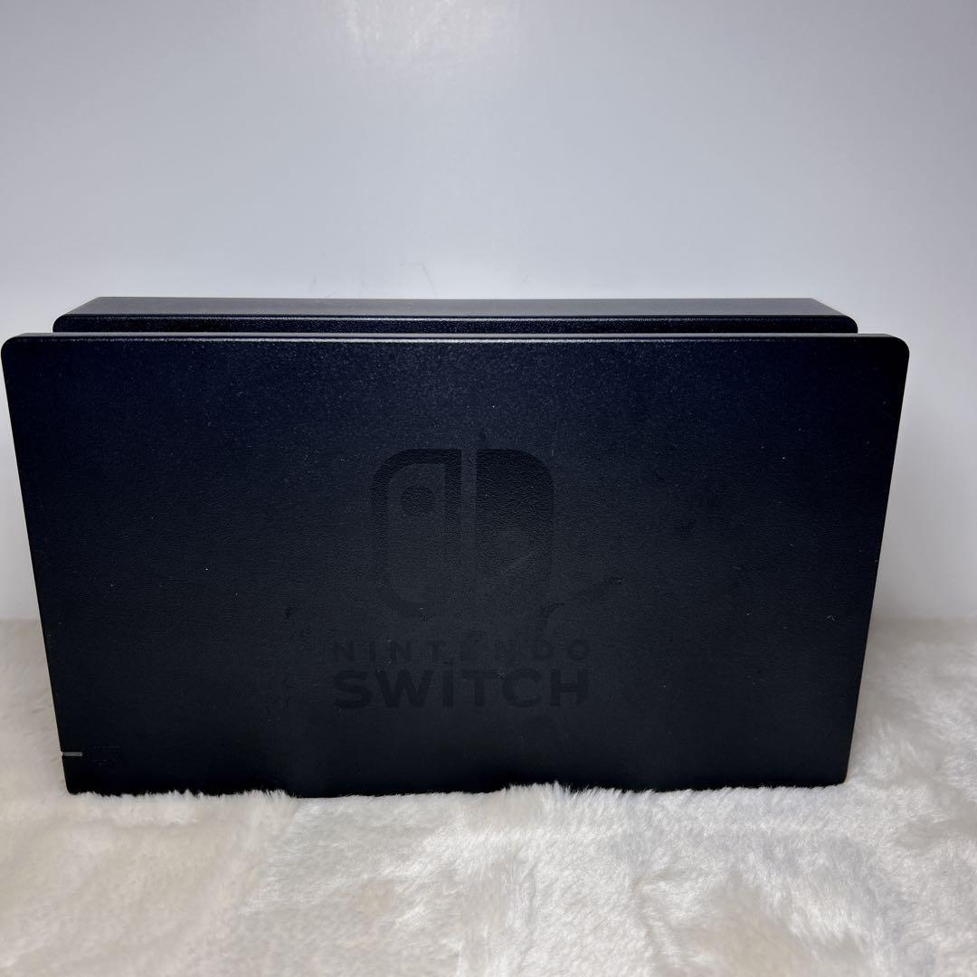 【極美品】ほぼ未使用 ソフト付き Nintendo Switch 本体