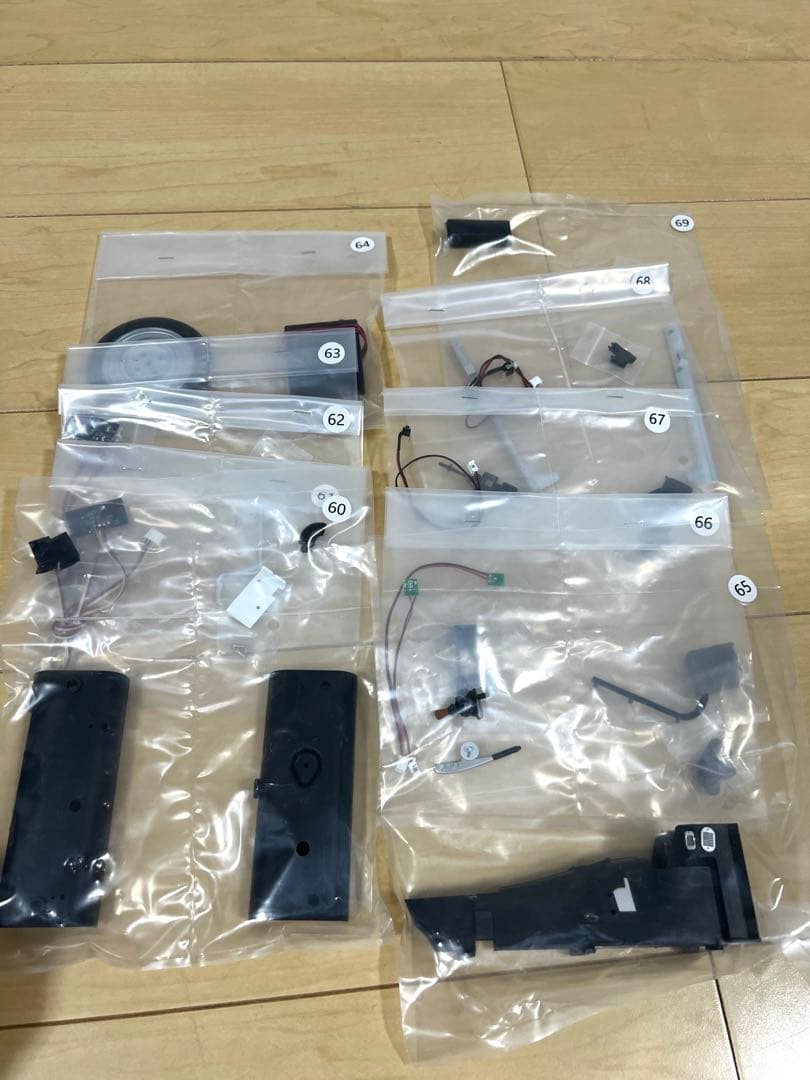 【フルセット・未組み立て】デアゴスティーニ 1/8 マツダ・コスモスポーツ