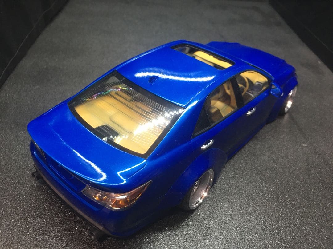 旧車VIPカープラモデル完成品アオシ210クラウンアスリート後期1／24