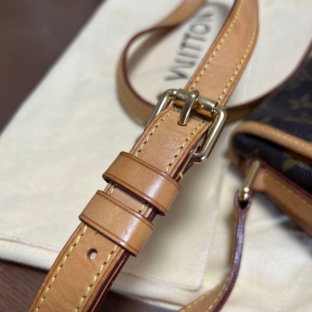 LOUIS VUITTON ショルダーバッグ　DU0142