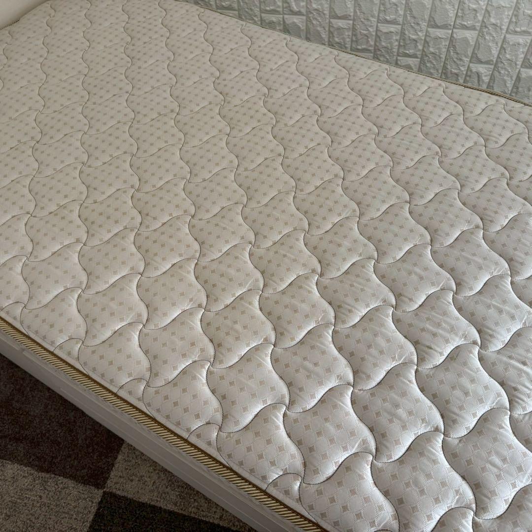 東京23区配送無料✨シングルベッド　フレーム+マットレス　チェスト　美品