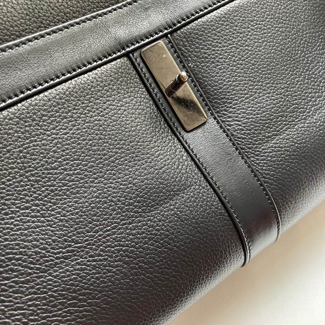 美品Louboutinクリスチャンルブタンショルダーバッグスウィートチャリティー