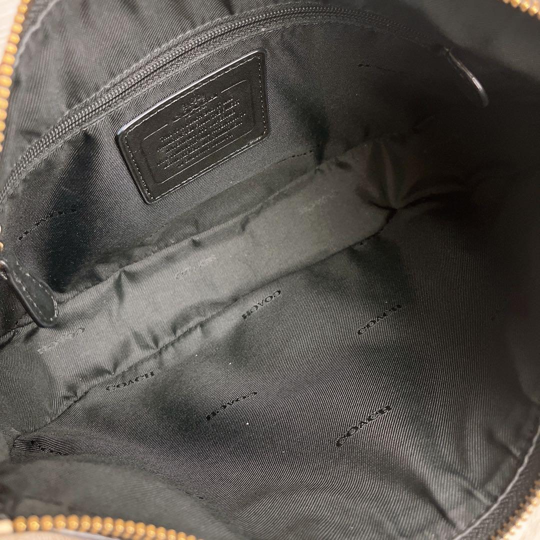 極美品☆COACHコーチ 2wayショルダーバッグ ブラック ハーフムーン