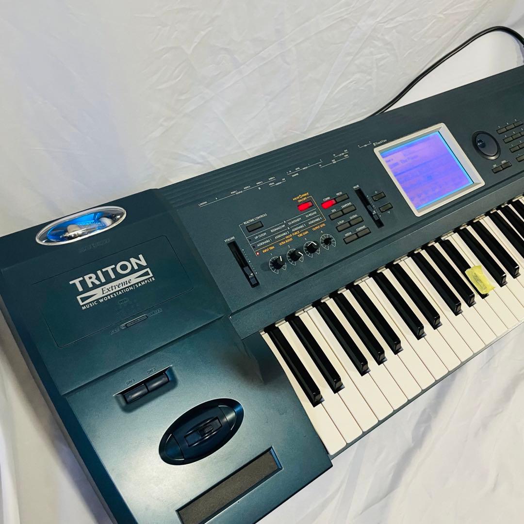 KORG コルグ TRITON EXTREME 61鍵盤 シンセサイザー 0000000000