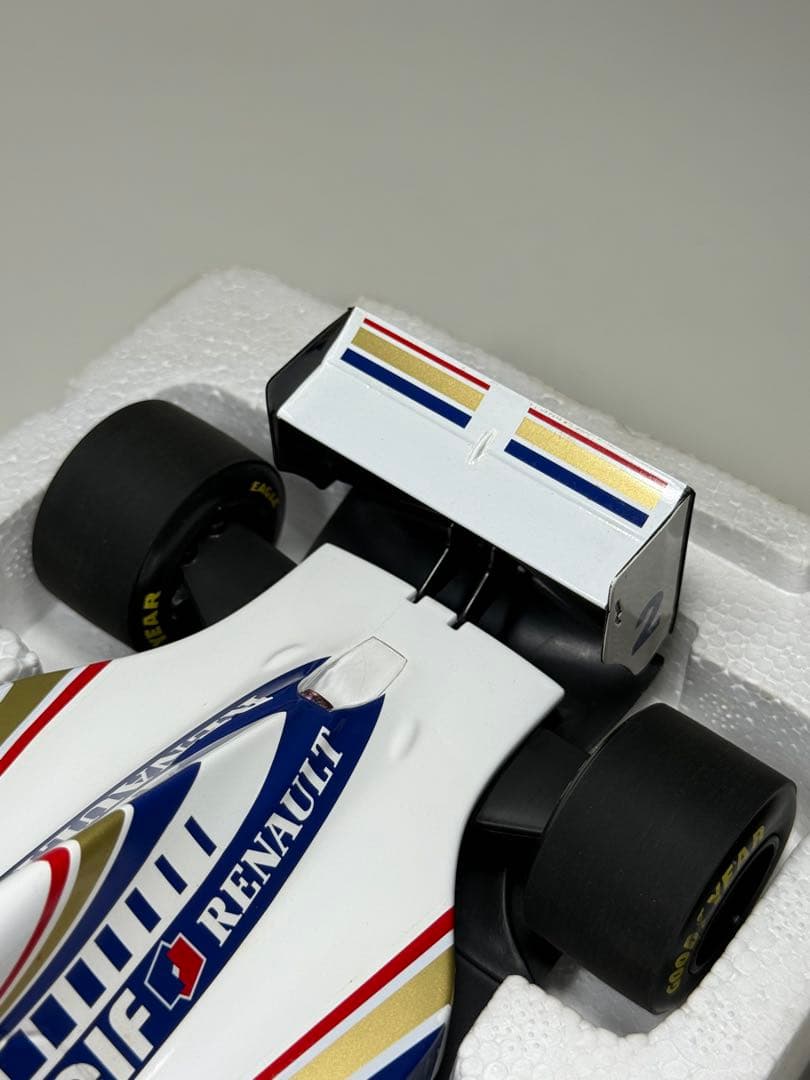 未使用　マクラーレン　アイルトンセナ　1994 FW16 1/18