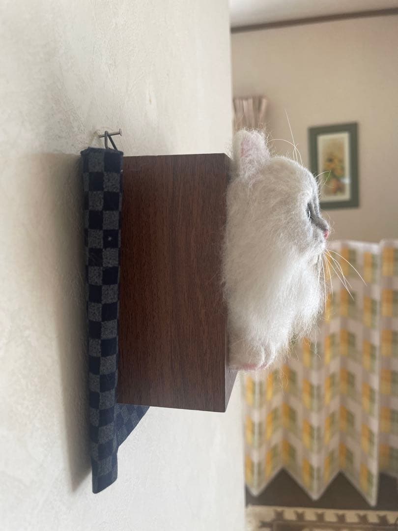 羊毛フェルト 猫 チンチラシルバーちゃんBOX型フレーム - メルカリ