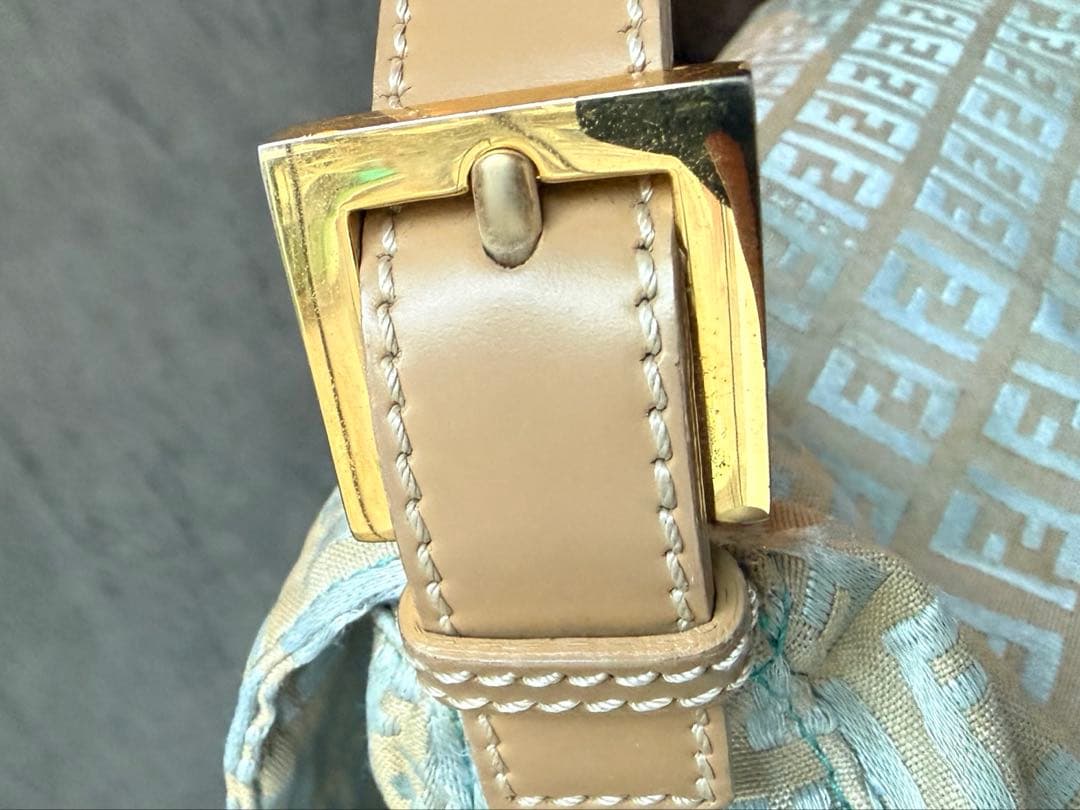 【レアカラー】FENDI ズッカ柄マンマバケット ワンショルダーバッグ