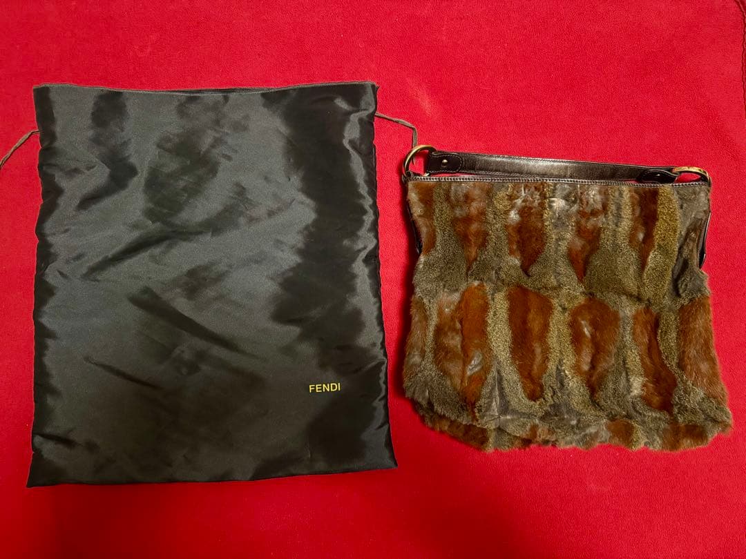 フェンディ ラビットファー ショルダーバッグ
