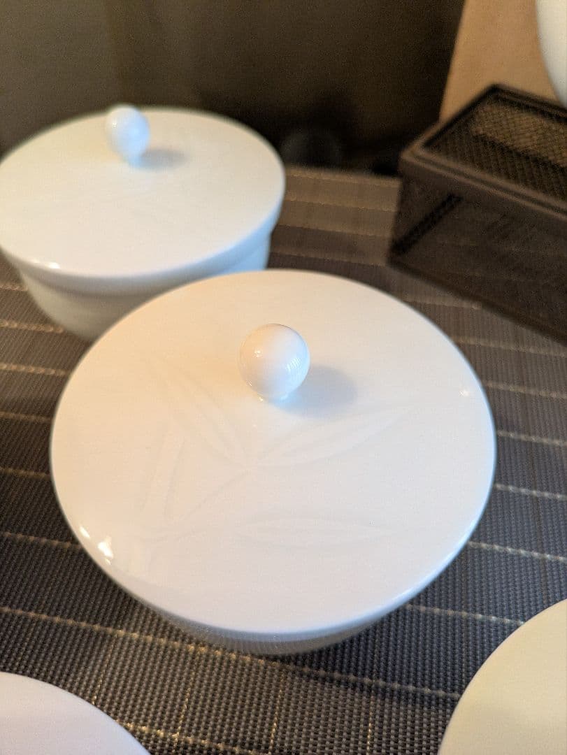 【希少・未使用】人間国宝作品　井上萬二 白磁 蓋付湯呑5客＋急須　 しおり共箱付