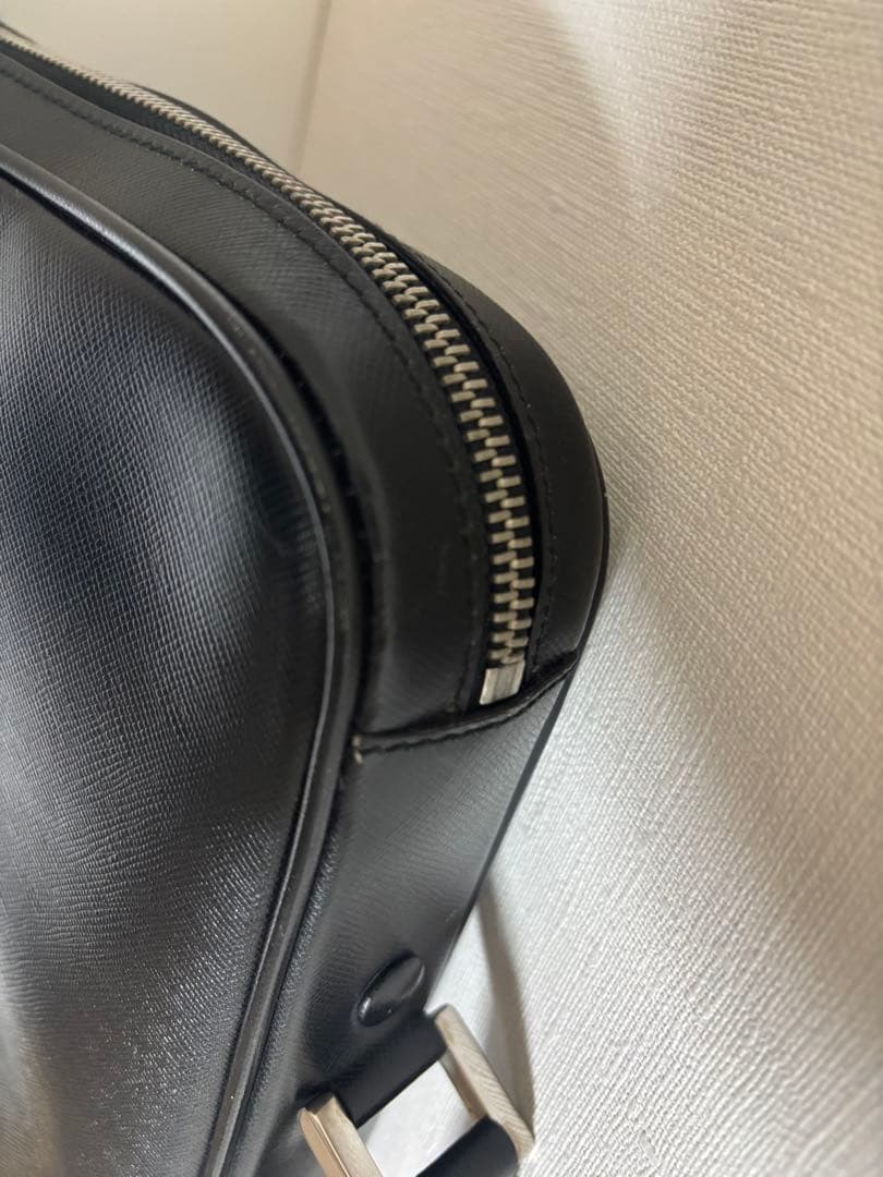 【鍵付き南京錠】PRADA ビジネスバッグ 三角ロゴ サフィアーノレザー メンズ