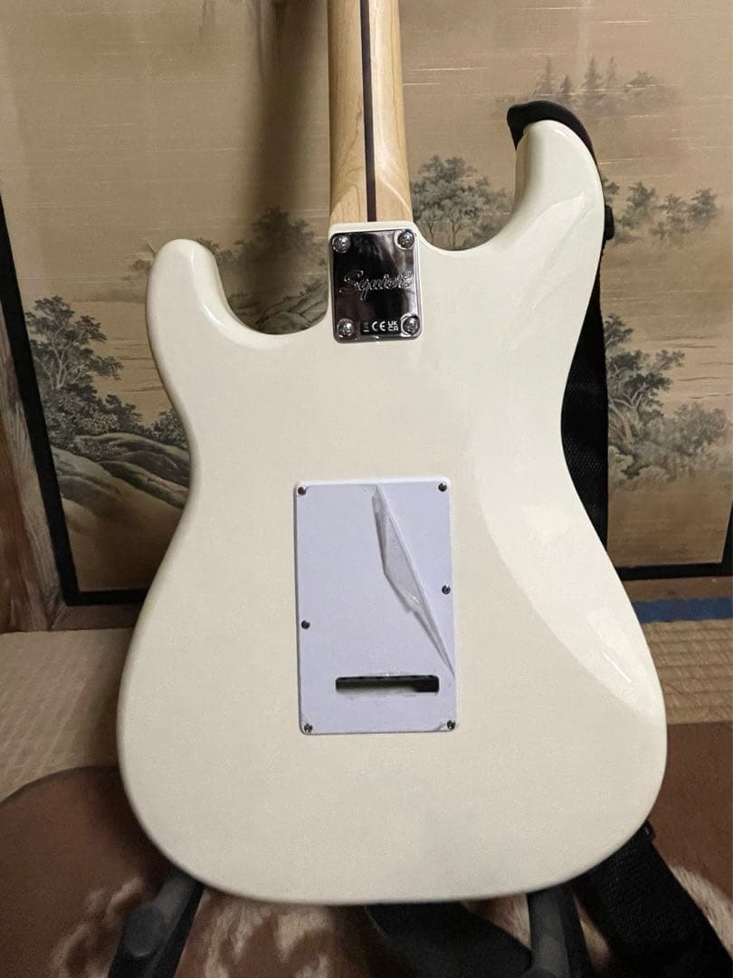 スクワイヤー　ストラトキャスター OLW