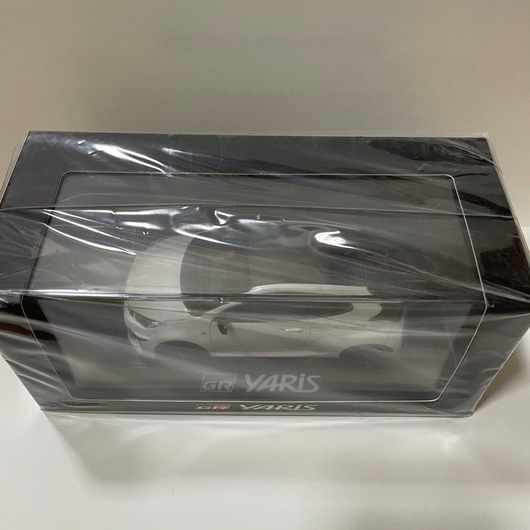 GR ヤリス　ミニカー　新品　未開封　非売品　ダイキャスト製　1/30