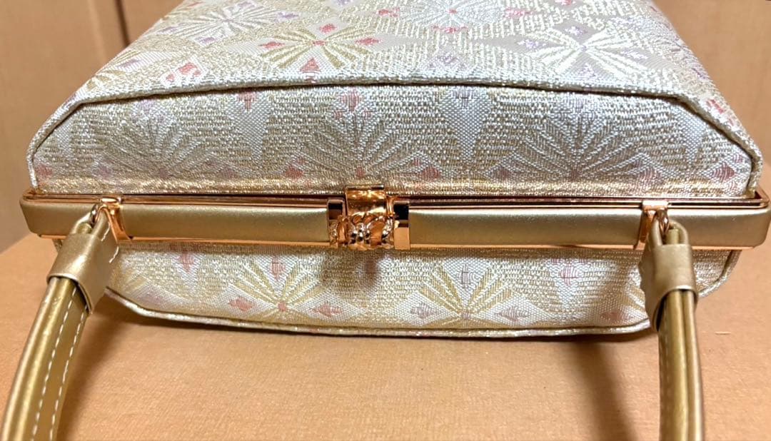 和装バッグ＆草履セット　フリーサイズ　ゴールド＆ホワイト系