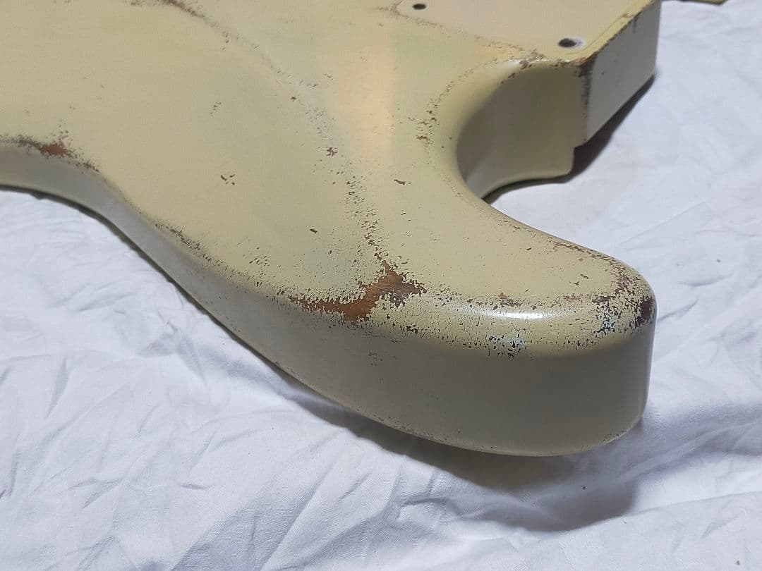 MDL1 ストラトキャスター用 ボディフェンダー MJT ラッカー仕上げ