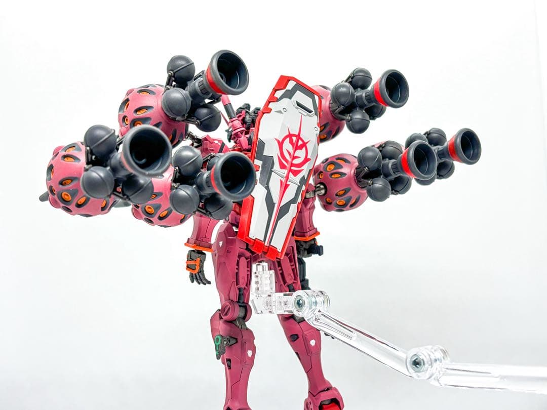 HG 赤いガンダム (0079) 塗装完成品 ジークアクス GQuuuuuuX - メルカリ