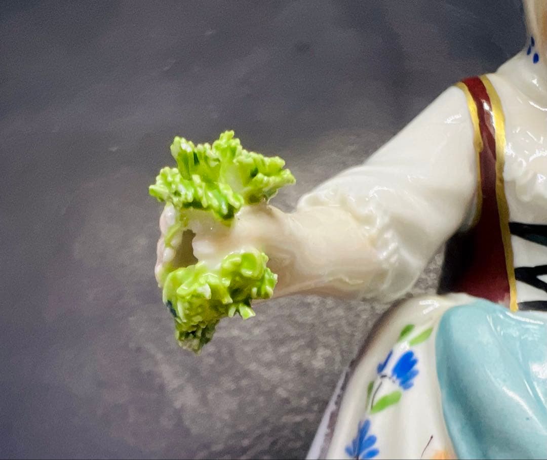 農婦 鶏 陶器 フィギュリン