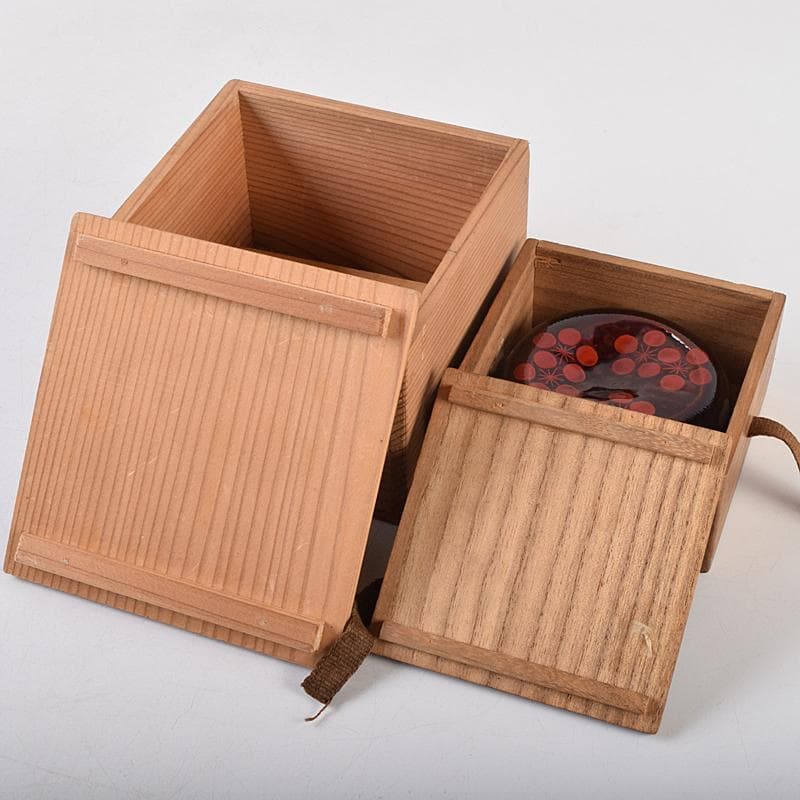 茶道具 塗師 近藤道恵作 織部好写 梅香合 花押有 共箱二重箱 V R9513の