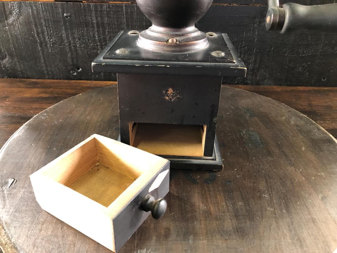 レトロ 手挽きコーヒーミル イタリア BG製 オンライン ショッ