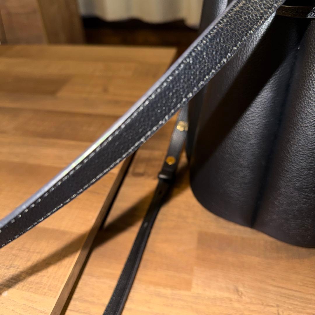 Polene ポレーヌ Numero huit mini カヌレバッグ