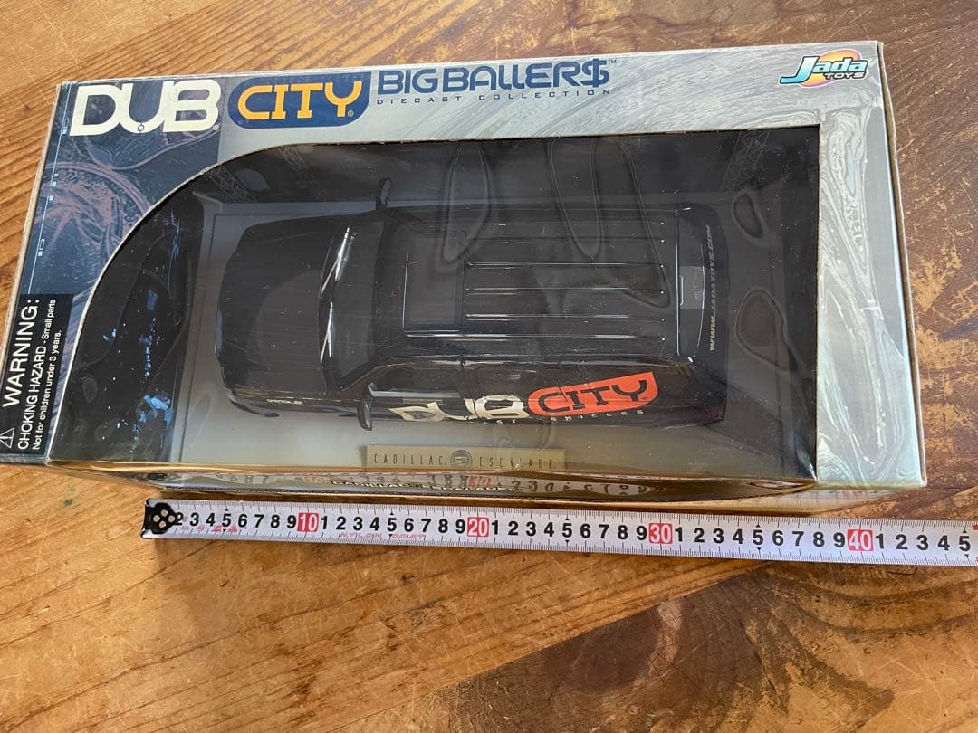 JadaToys未開封DUBCITY Cadillac Escalade1/18
