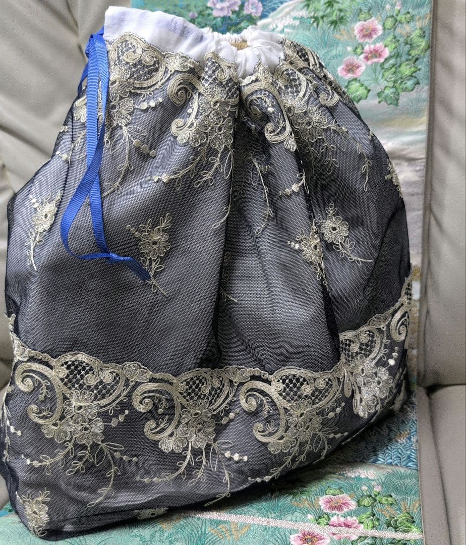 利休バック　和装用バッグ 上品　結婚式　黒　大きめ　正絹　美品