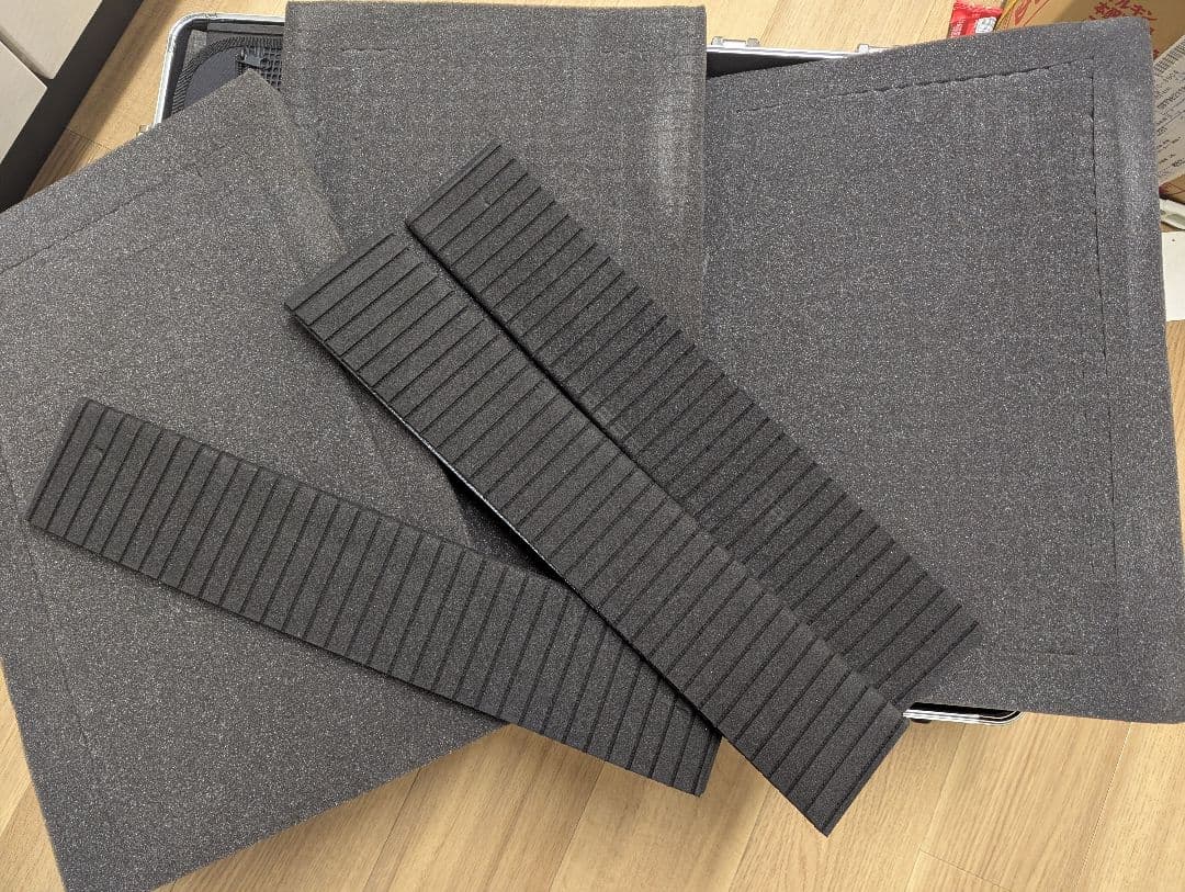 超非売品！タンカレー アルミ製キャリーケース 超非売品！タンカレー