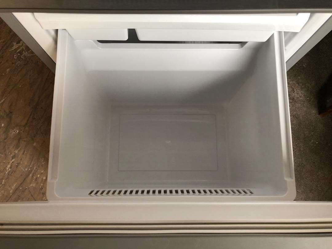 送料無料 アクア 冷蔵庫 2018年製 AQR-13G シルバー 一人暮らし