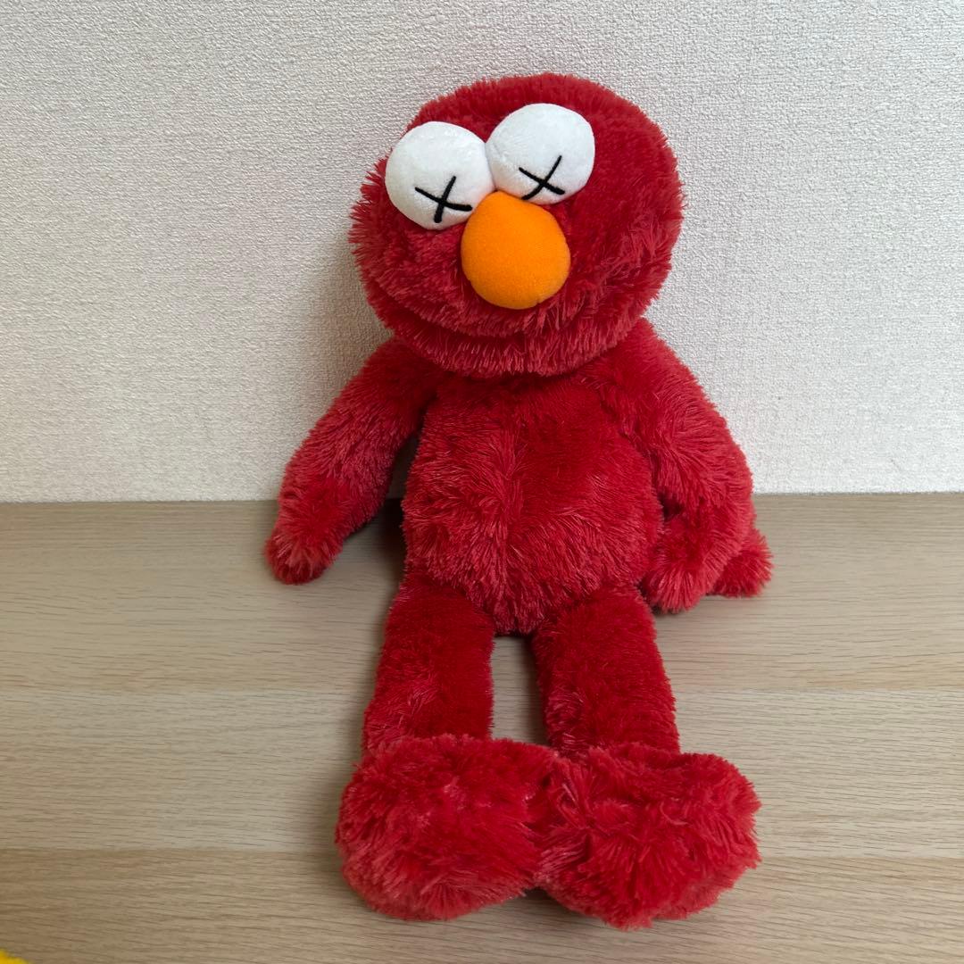 KAWS セサミストリート　UNIQLO ぬいぐるみ