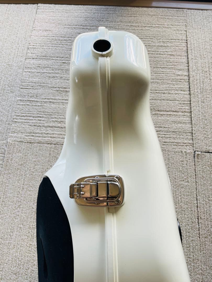 アルトサックス消音機、e-Sax (ホワイト)